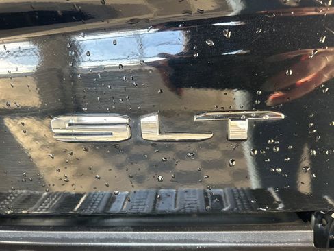 Used 2024 GMC Sierra 1500 SLT image 7