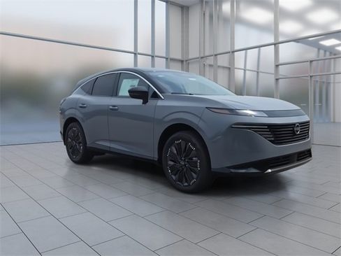 Certified 2025 Nissan Murano Platinum w/ Cargo Package image 2