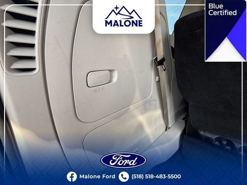 Used 2023 Chrysler Pacifica Touring-L FWD image 44