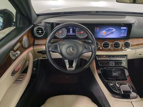 Used 2018 Mercedes-Benz E 300 image 17