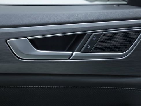 New 2026 Volkswagen Atlas Cross Sport SE FWD image 27