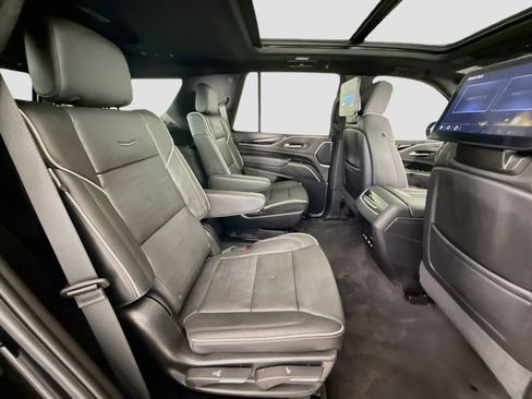 Used 2024 Cadillac Escalade Sport w/ Touring Package AWD/4WD image 31