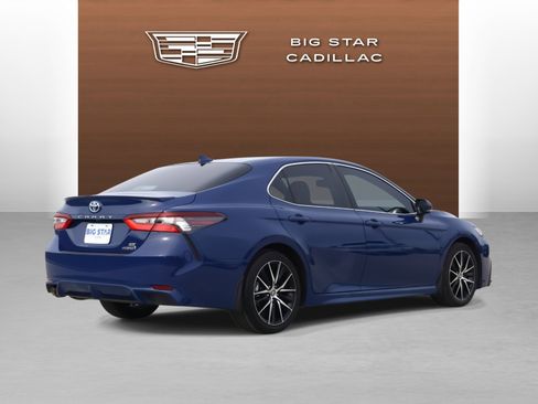 Used 2024 Toyota Camry SE image 5