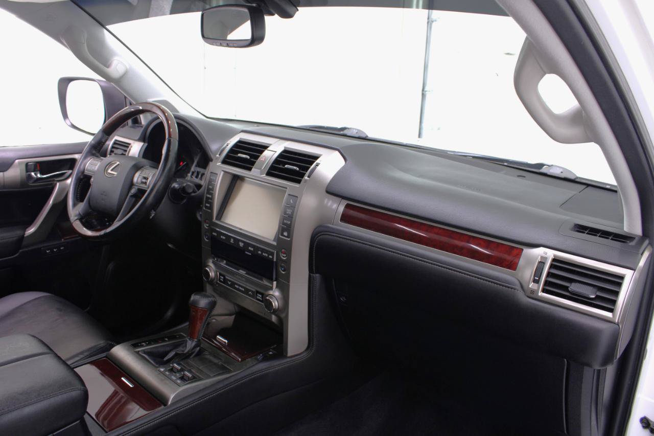 Used 2017 Lexus GX 460 Premium AWD/4WD image 48