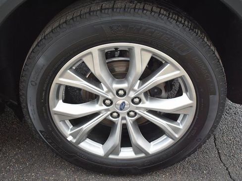 Used 2023 Ford Explorer Limited image 52