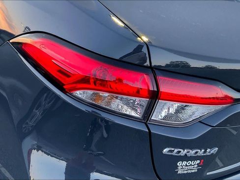 Used 2025 Toyota Corolla LE FWD image 25