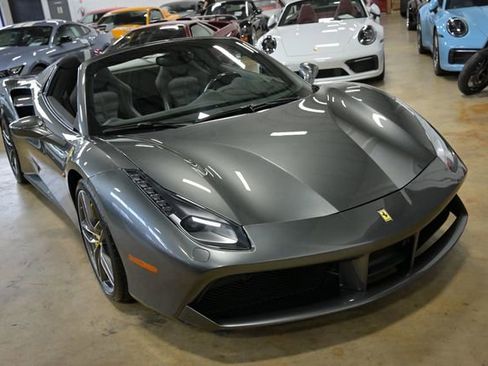Used 2018 Ferrari 488 Spider image 2