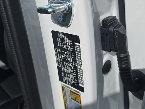 New 2026 Kia Sportage EX image 34