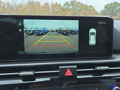 New 2026 Kia Sportage EX w/ EX Panorama Roof Package FWD image 12