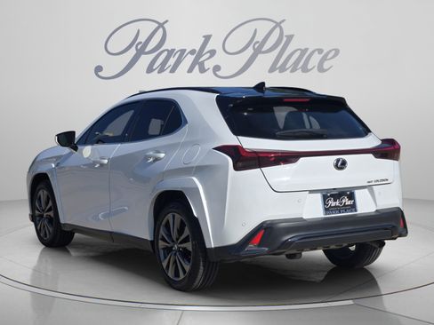Certified 2024 Lexus UX 250h F Sport AWD/4WD image 3