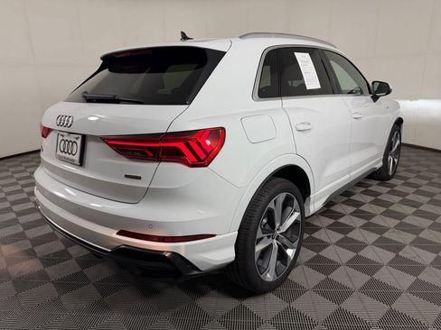 Used 2020 Audi Q3 2.0T Premium Plus AWD/4WD image 9