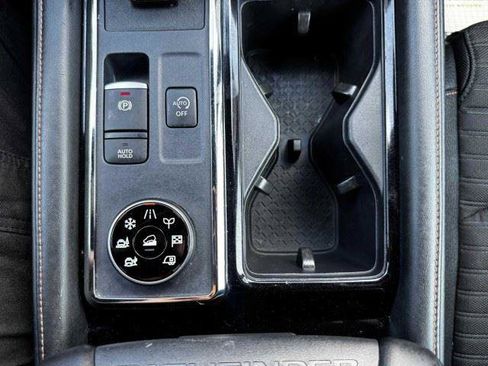 Used 2024 Nissan Pathfinder Rock Creek AWD/4WD image 34