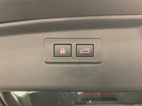 Used 2023 Subaru Outback Limited XT w/ Popular Package #2 AWD/4WD image 38