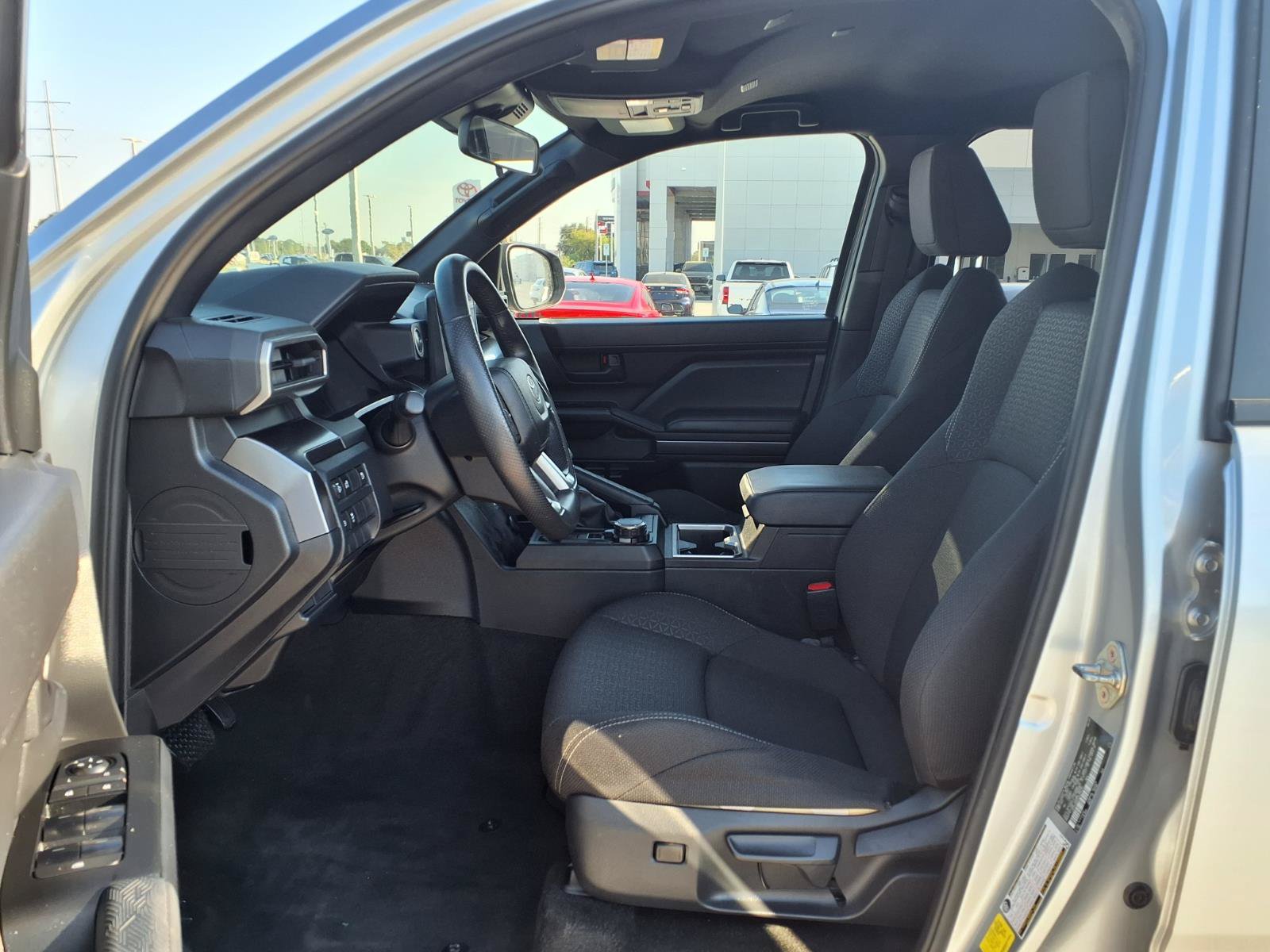 Used 2025 Toyota 4Runner SR5 AWD/4WD image 25