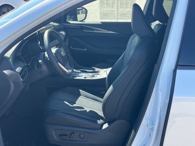 Certified 2027 INFINITI QX60 Sport w/ Dark Cargo Package AWD/4WD image 9