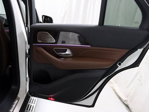 Used 2024 Mercedes-Benz GLE 350 4MATIC w/ Driver Assistance Package image 34