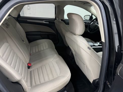 Used 2018 Ford Fusion S image 9