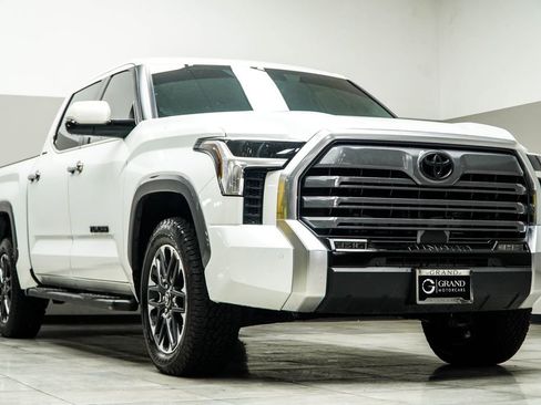 Used 2025 Toyota Tundra Limited AWD/4WD image 4