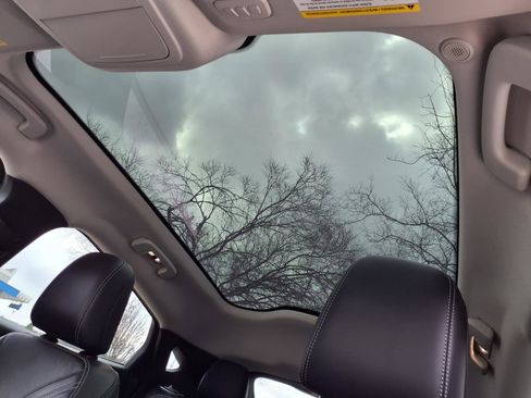 Used 2024 Ford Mustang Mach-E Premium image 5