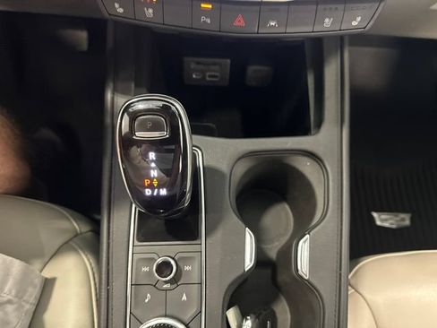 Used 2021 Cadillac XT4 Premium Luxury w/ Sun And Sound Package AWD/4WD image 17