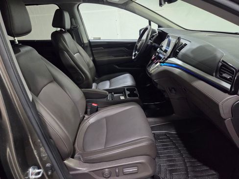 Used 2023 Honda Odyssey Touring image 13