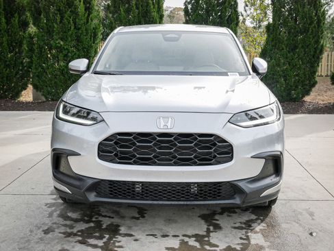 Certified 2024 Honda HR-V LX image 3