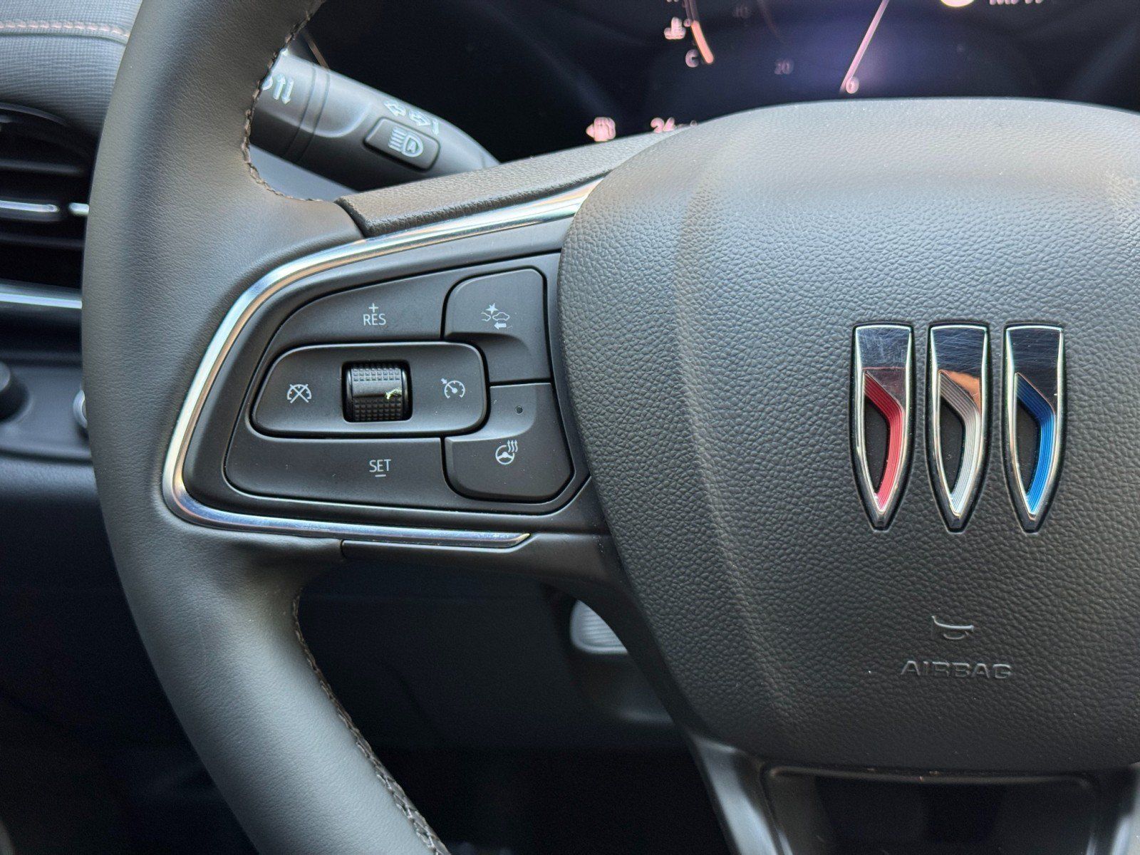 Used 2024 Buick Envista Avenir FWD image 20
