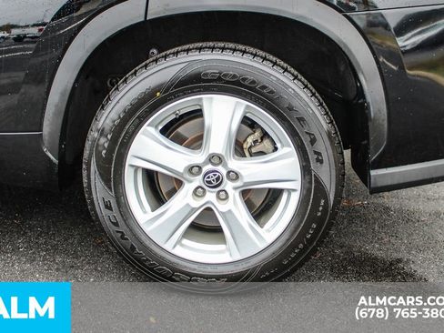 Used 2023 Toyota Highlander L image 15