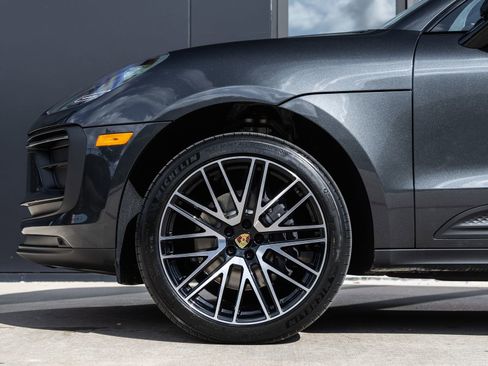 Certified 2026 Porsche Macan AWD/4WD image 13