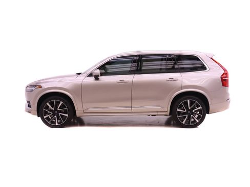 Certified 2023 Volvo XC90 B6 Plus w/ Protection Package Premier AWD/4WD image 3