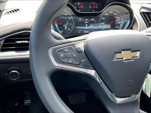 Used 2017 Chevrolet Cruze LT FWD image 10