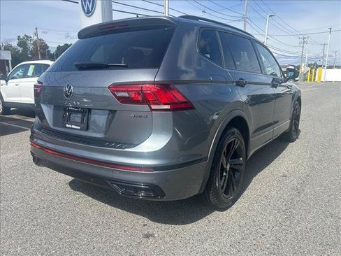 Certified 2023 Volkswagen Tiguan SE R-Line AWD/4WD image 5