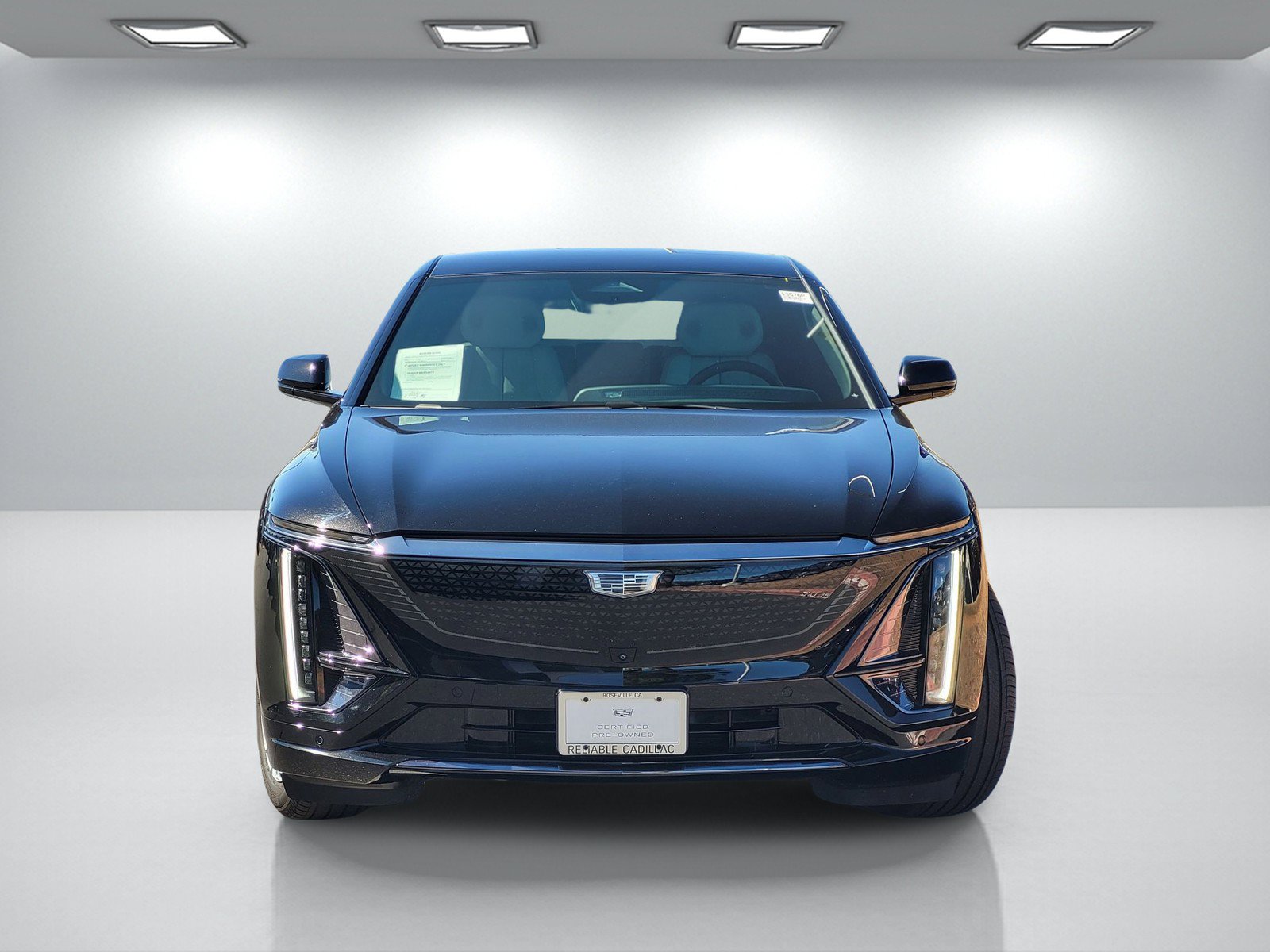 Certified 2024 Cadillac Lyriq Sport AWD/4WD image 2