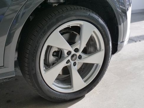 New 2025 Audi Q5 Premium Plus image 8