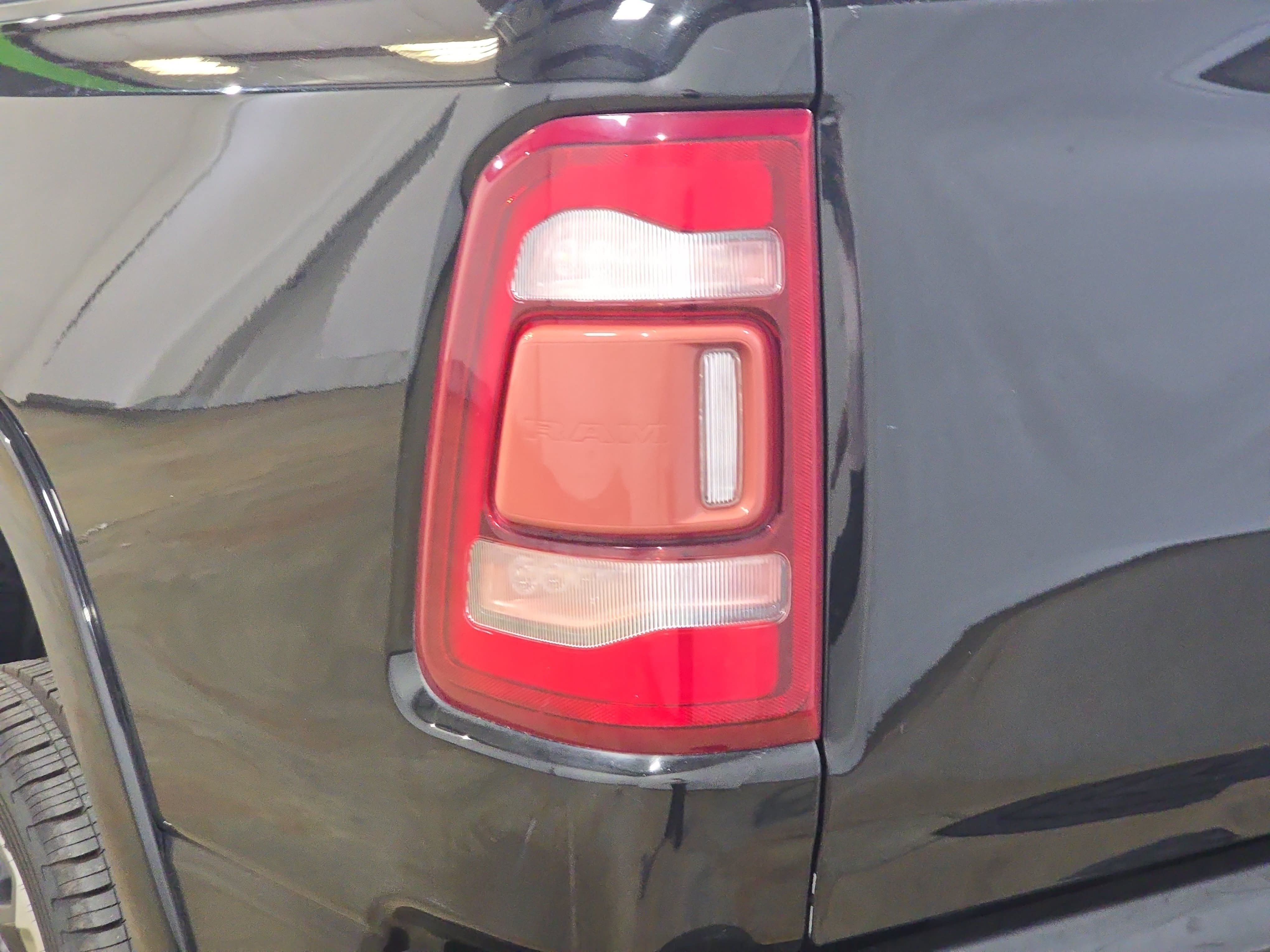 Used 2019 RAM 1500 Limited AWD/4WD image 11