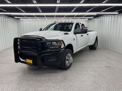 Used 2024 RAM 3500 Tradesman image 3