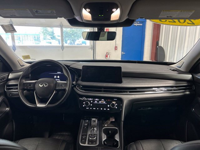 Used 2023 INFINITI QX60 Luxe w/ Performance Audio Package AWD/4WD image 16