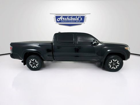 Used 2020 Toyota Tacoma TRD Off-Road w/ Technology Package AWD/4WD image 9