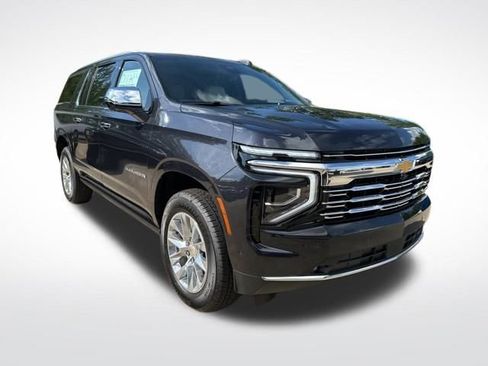 New 2025 Chevrolet Suburban Premier image 7