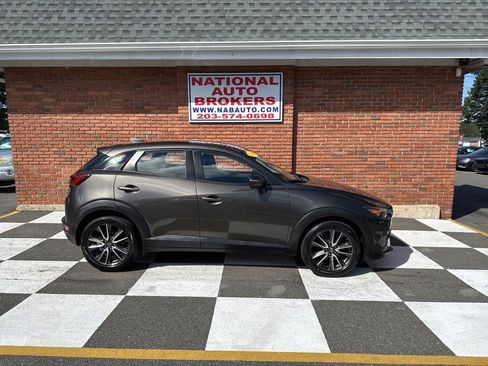 Used 2017 MAZDA CX-3 Touring w/ Premium Package image 2