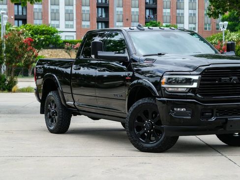 Used 2019 RAM 2500 Laramie AWD/4WD image 2