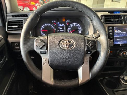 Used 2020 Toyota 4Runner SR5 image 24