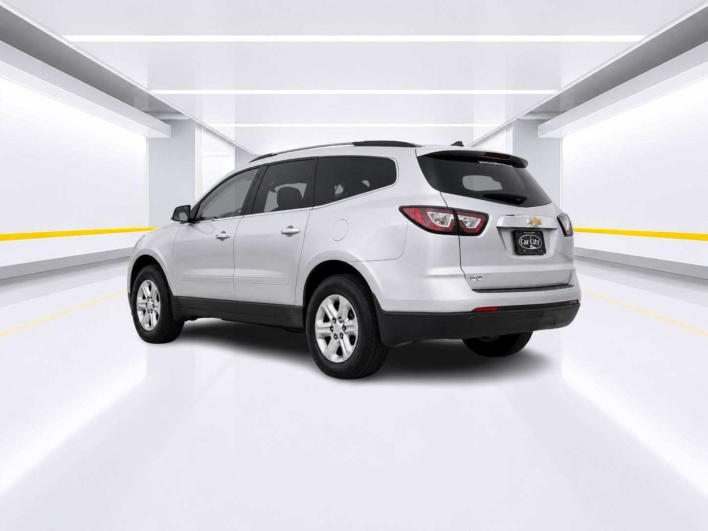 Used 2014 Chevrolet Traverse LS FWD image 3