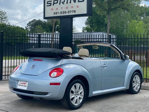 Used 2010 Volkswagen Beetle Convertible image 7