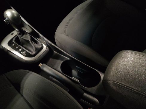 Used 2013 Kia Rio EX image 26