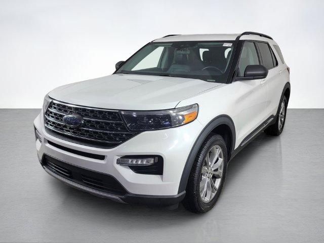 Used 2022 Ford Explorer XLT w/ Equipment Group 202A AWD/4WD image 7