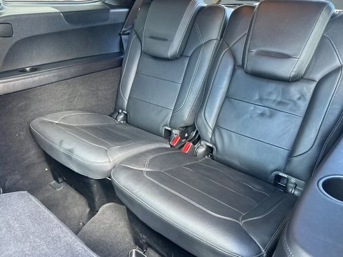 Used 2017 Mercedes-Benz GLS 550 4MATIC image 33