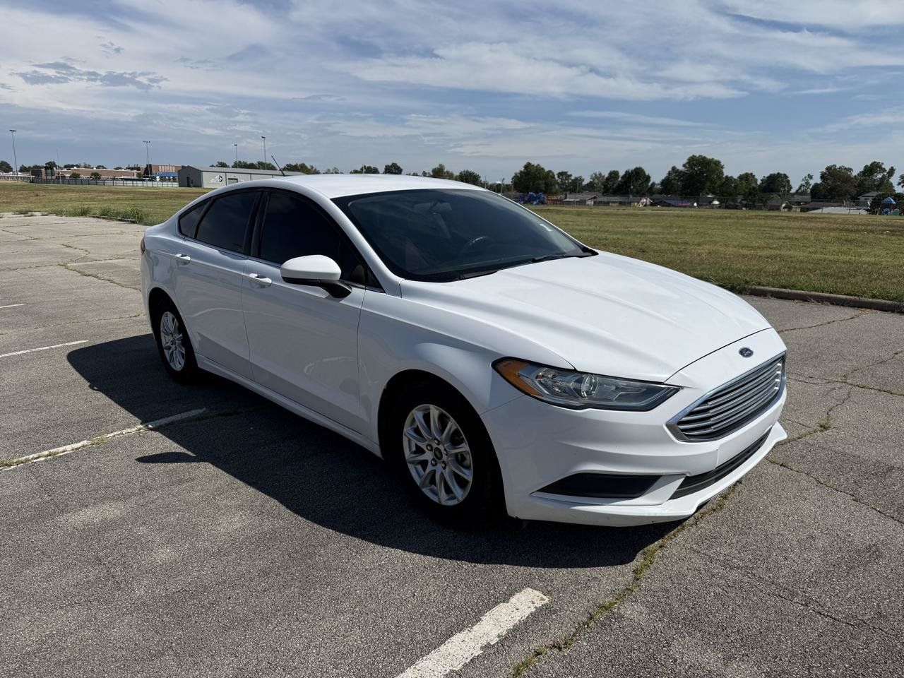 Used 2018 Ford Fusion S FWD image 2