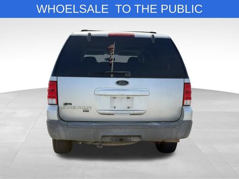 Used 2004 Ford Expedition XLT RWD image 4