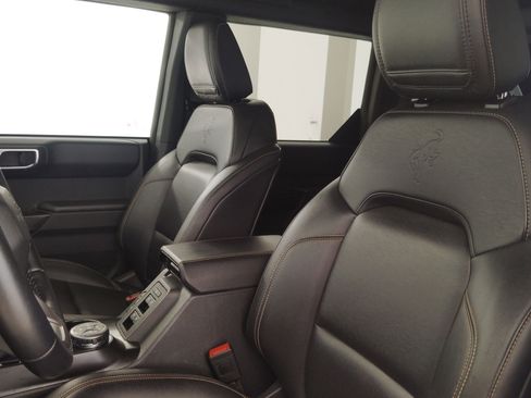 Certified 2024 Ford Bronco Badlands image 15